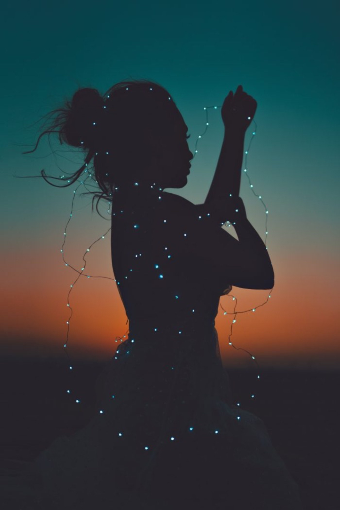 adryan-ra.moyen-femme-lumiere.adb